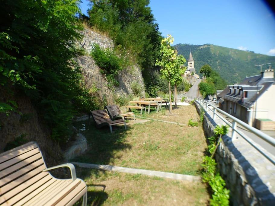 Maison Familiale Pour 8 Saint-Aventin Εξωτερικό φωτογραφία