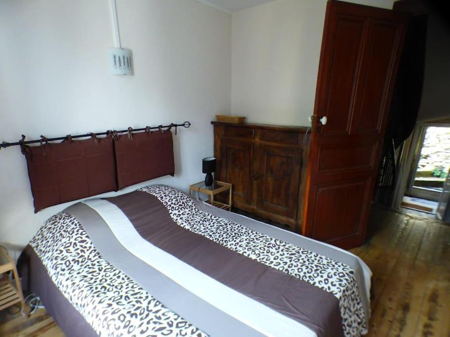 Maison Familiale Pour 8 Saint-Aventin Εξωτερικό φωτογραφία
