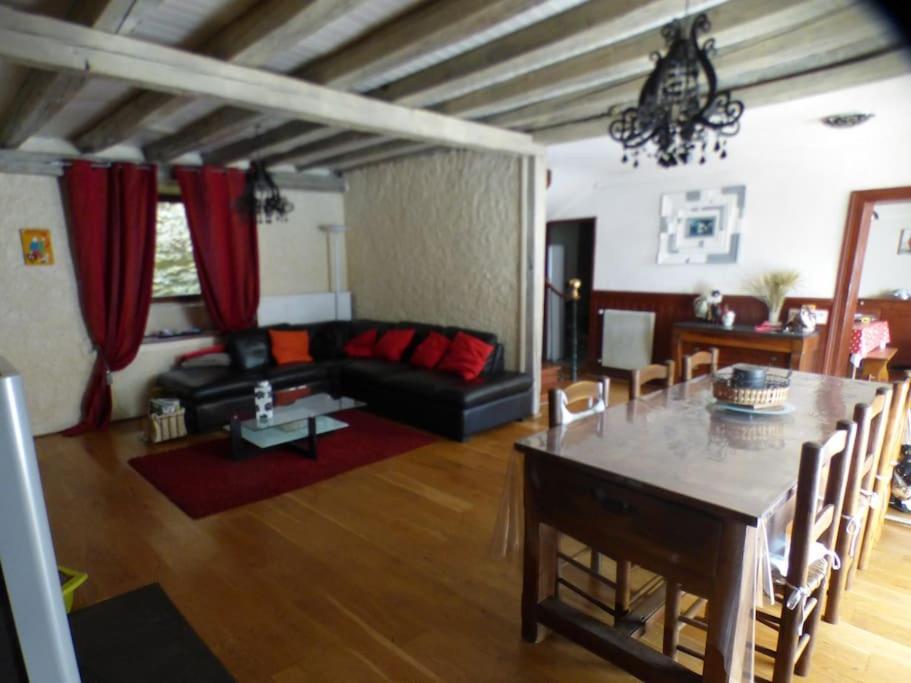 Maison Familiale Pour 8 Saint-Aventin Εξωτερικό φωτογραφία