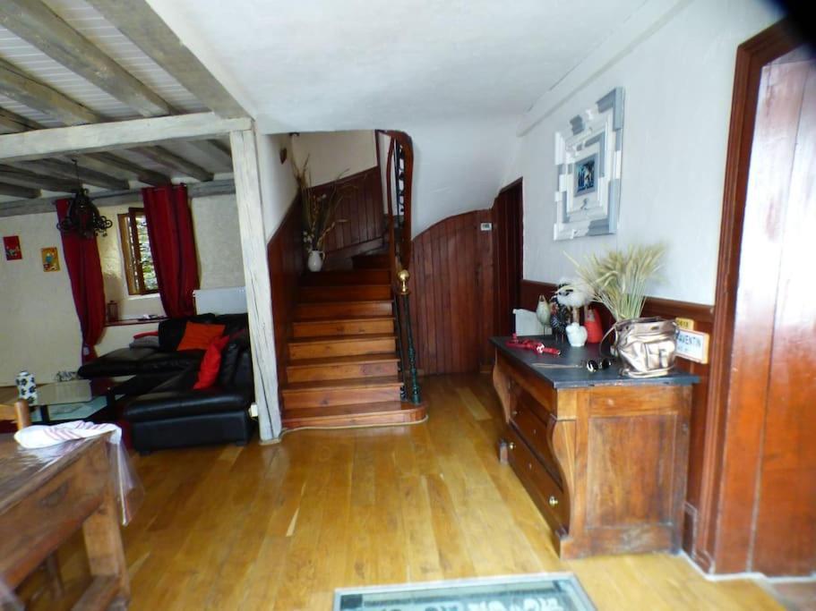 Maison Familiale Pour 8 Saint-Aventin Εξωτερικό φωτογραφία