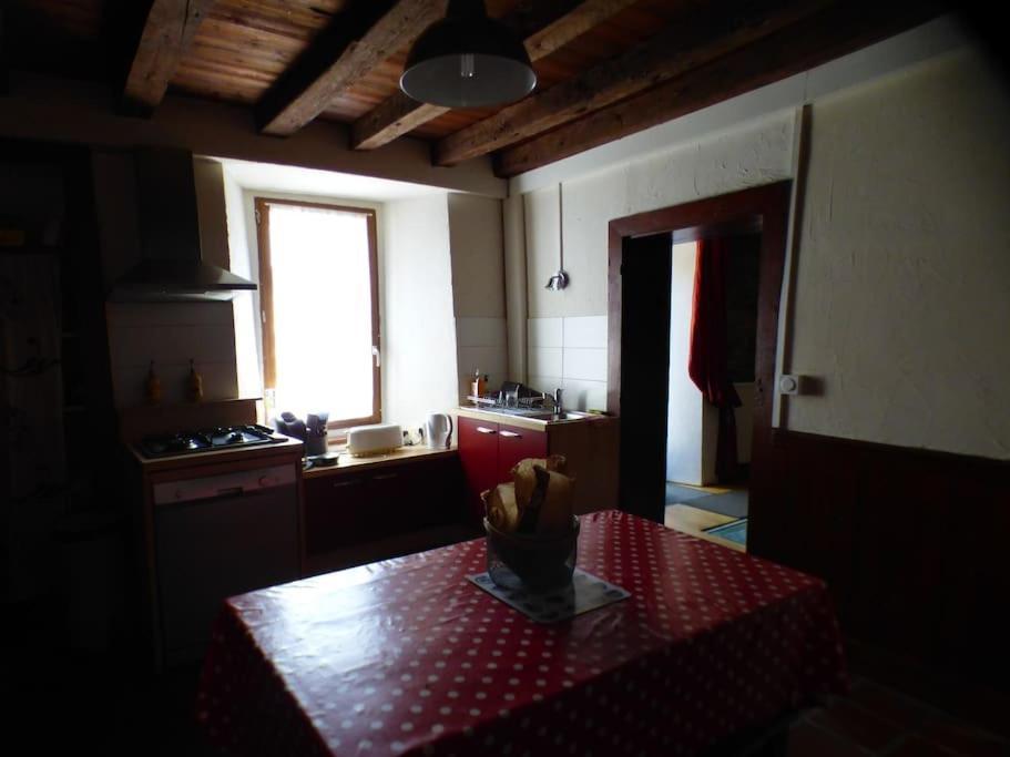 Maison Familiale Pour 8 Saint-Aventin Εξωτερικό φωτογραφία